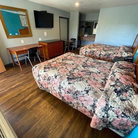 كاسترو فالي Travelers Inn المظهر الخارجي الصورة